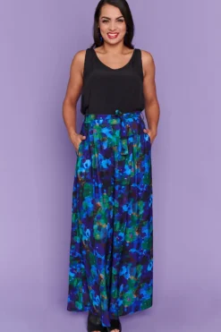 Lorraine Designs Pants & Jeans*Loreta Midnight Garden Pants